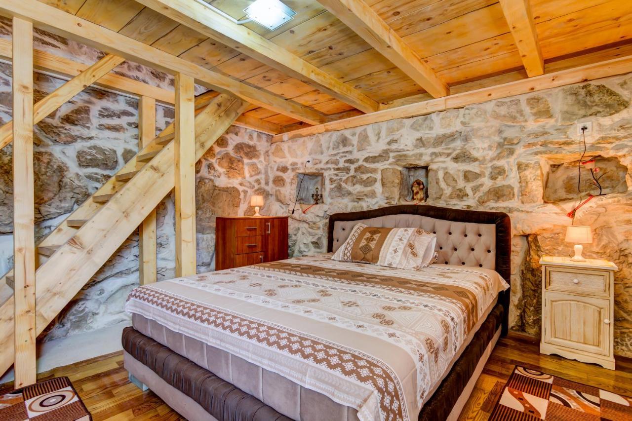 Brvnara Ethno House Kosic *
